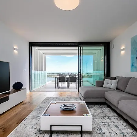 Elegant Waterfront In *